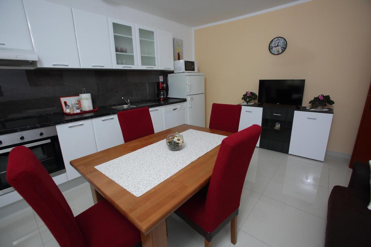 Apartman Luka Сплит Екстериор снимка